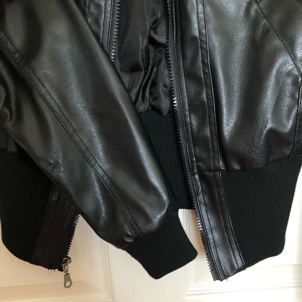 Miley Cyrus Jacket - Picture 6 of 7